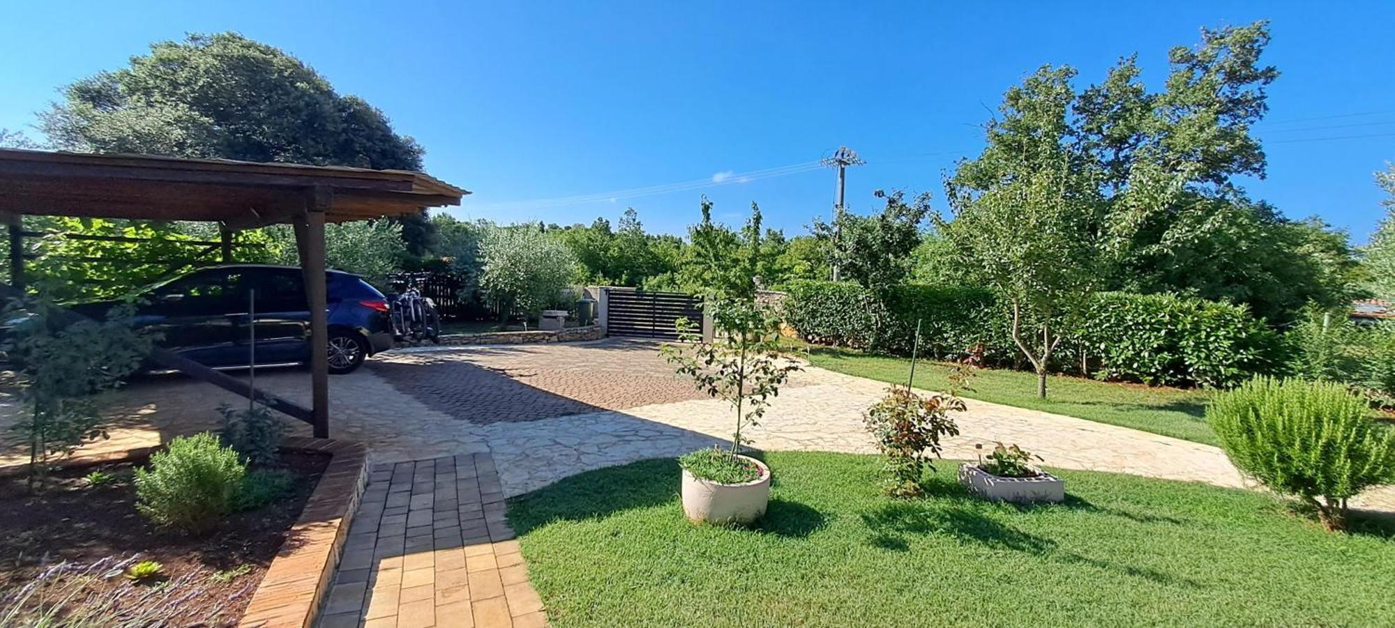 Holiday Houses Marta Ровінь Екстер'єр фото